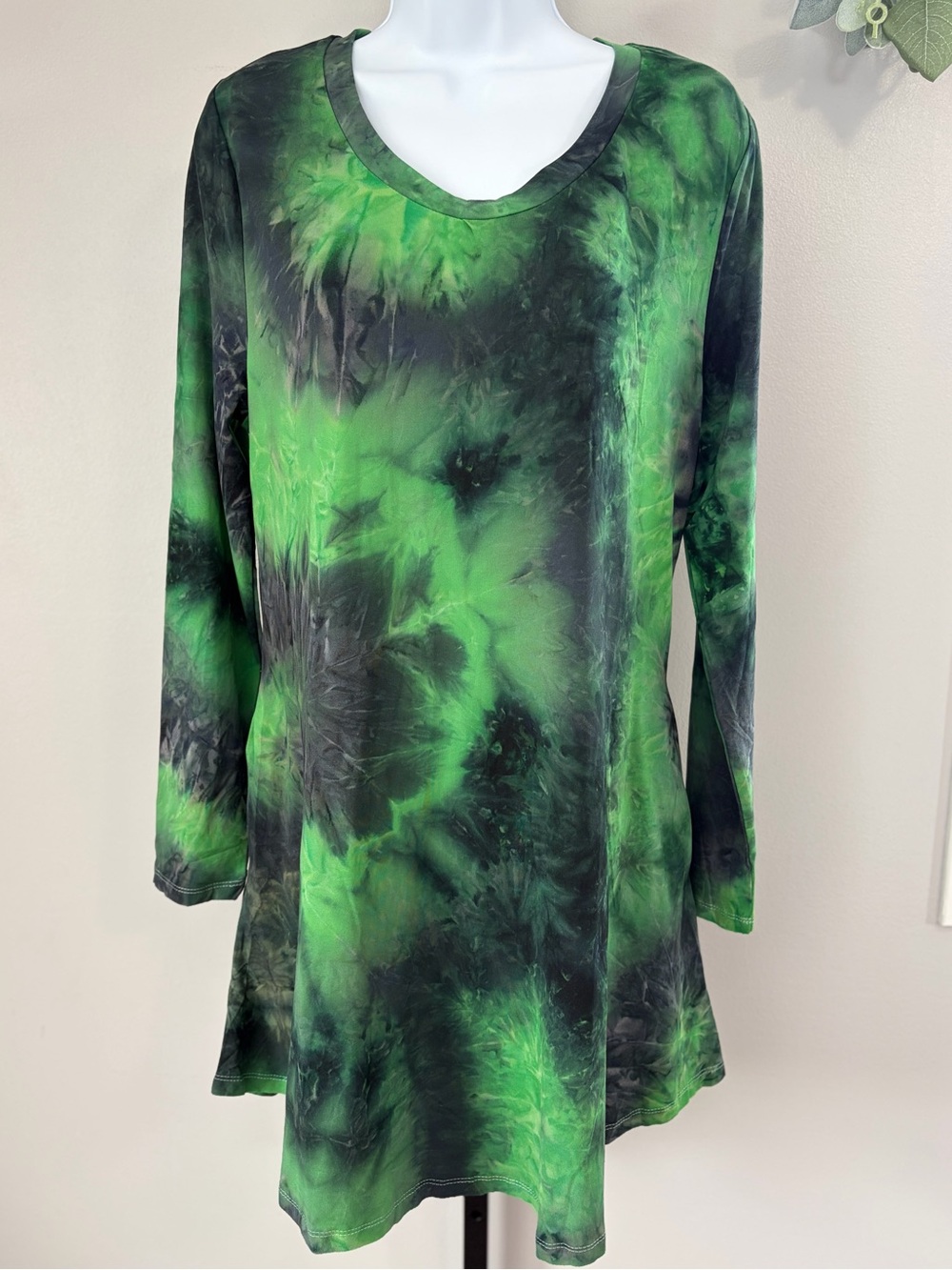 NWT Umgee Green and Black Tie-Dye Dress